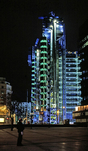 Lloyds_building,_London_at_night